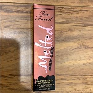 Too Faced Melted Matte-tallic